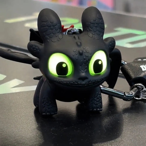 👾Toothless glow-in-the-dark toy keychain